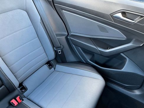 Used 2025 Volkswagen Jetta SE image 37