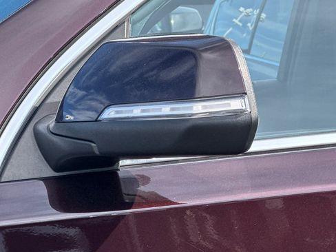 Used 2023 Chevrolet Traverse LT image 49