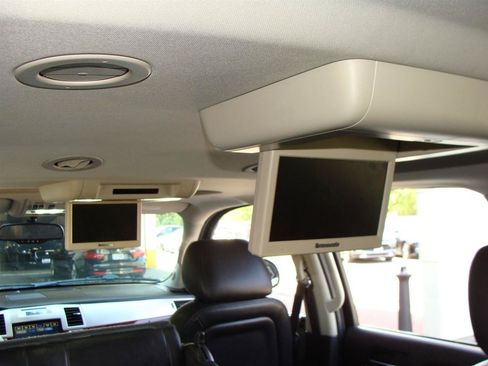 Used 2012 Cadillac Escalade ESV Luxury AWD/4WD image 33