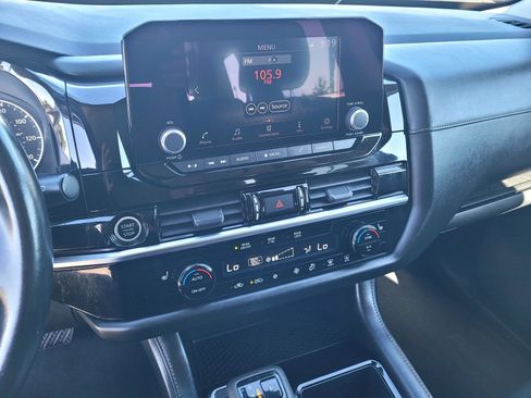 Used 2023 Nissan Pathfinder SV FWD image 26