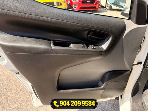 Used 2014 Nissan NV200 SV w/ Exterior Appearance Package FWD image 20