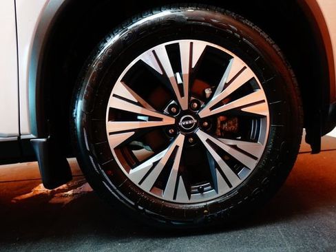 Certified 2023 Nissan Rogue SV AWD/4WD image 75