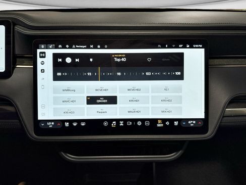 Used 2025 Rivian R1S Adventure AWD/4WD image 12