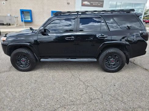 Used 2018 Toyota 4Runner TRD Pro AWD/4WD image 2