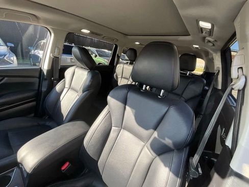 Used 2022 Subaru Ascent Touring image 9