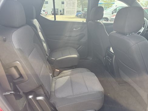 Used 2023 Chevrolet Traverse LT w/ Rear Camera Mirror Package AWD/4WD image 17