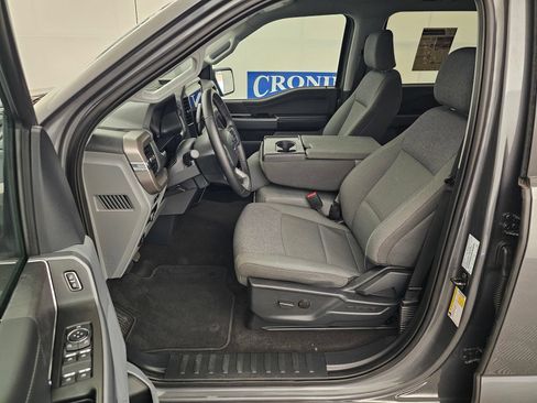 Used 2025 Ford F150 XLT w/ Equipment Group 301A Standard AWD/4WD image 4
