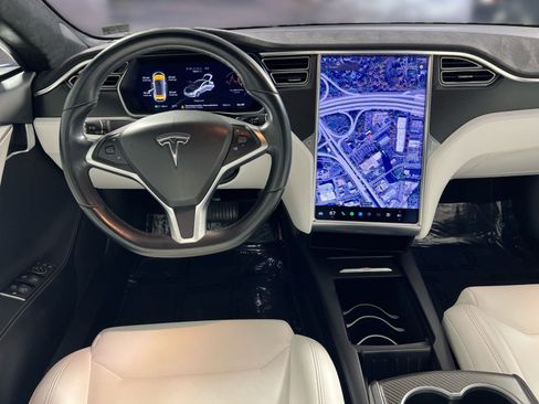 Used 2017 Tesla Model S 90D image 23