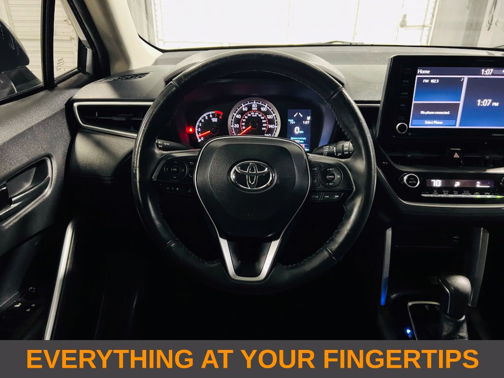 Used 2022 Toyota Corolla Cross LE FWD image 4