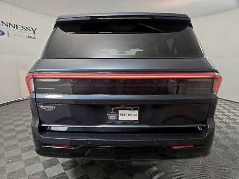 New 2025 Lincoln Navigator L Reserve w/ Jet Appearance Package AWD/4WD image 6