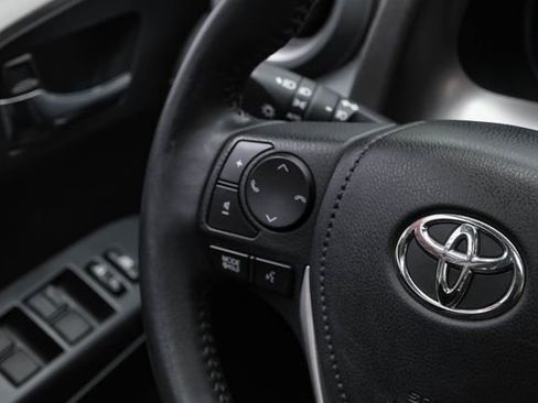 Used 2018 Toyota RAV4 XLE image 25