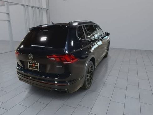 Used 2022 Volkswagen Tiguan SE R-Line AWD/4WD image 8