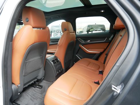 New 2026 Jaguar F-PACE R-Dynamic S image 6