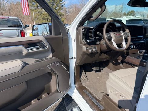 New 2026 GMC Sierra 1500 SLT w/ SLT Premium Package AWD/4WD image 12