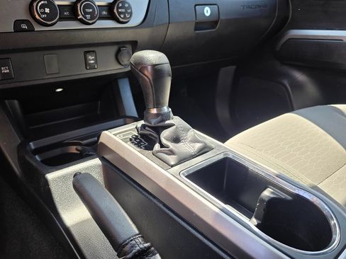 Used 2019 Toyota Tacoma SR5 RWD image 37