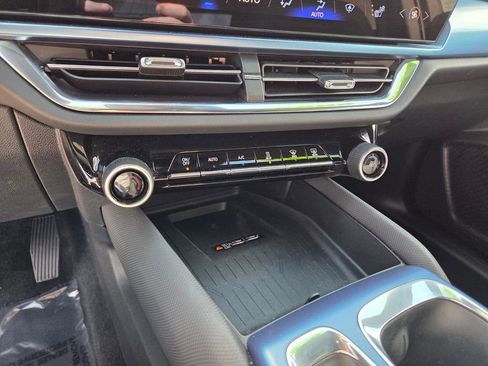 Certified 2025 Chevrolet Equinox EV LT w/ Convenience Package image 24