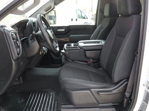 Used 2020 Chevrolet Silverado 3500 LT AWD/4WD image 19