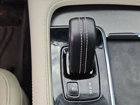 Used 2022 Volvo XC90 T8 R-Design w/ Advanced Package image 12