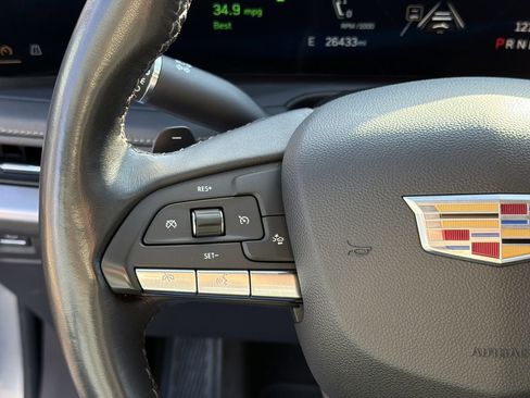 Used 2025 Cadillac XT4 Premium Luxury image 27