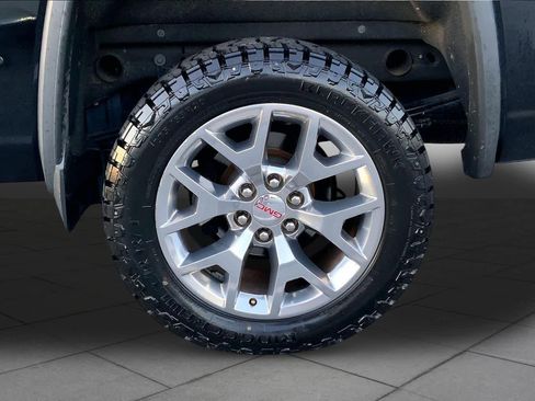 Used 2018 GMC Sierra 1500 SLT AWD/4WD image 10