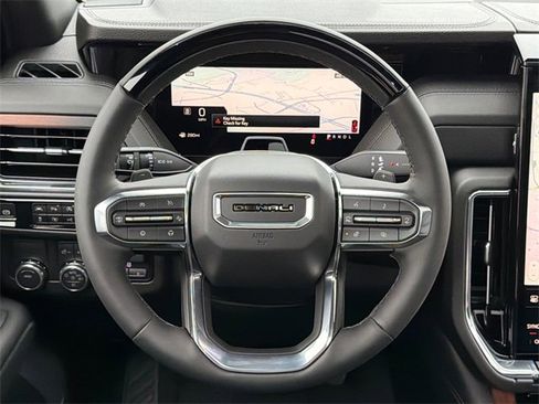 Used 2026 GMC Yukon XL Denali w/ Advanced Technology Package image 25