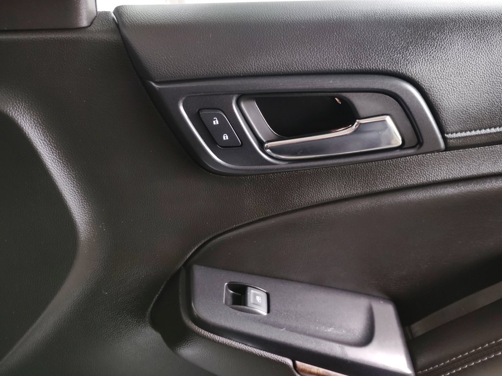 Used 2019 Chevrolet Tahoe LS w/ Max Trailering Package AWD/4WD image 13