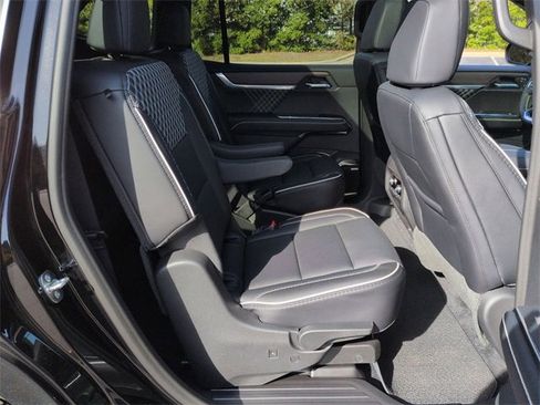 New 2026 GMC Acadia Denali w/ Super Cruise Package image 28