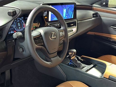 Certified 2024 Lexus ES 350 w/ Premium Package image 26