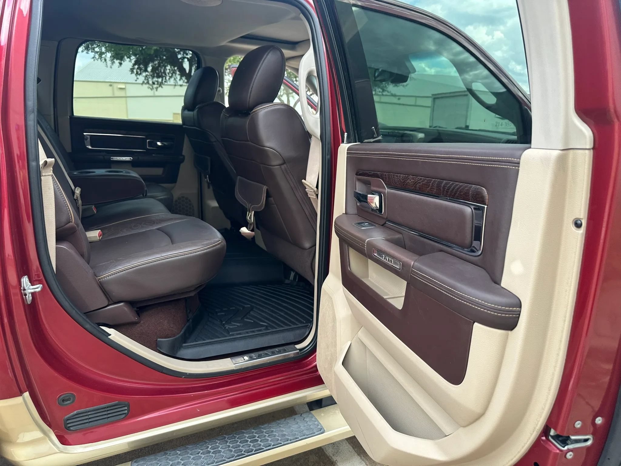Used 2015 RAM 3500 Laramie Longhorn AWD/4WD image 24