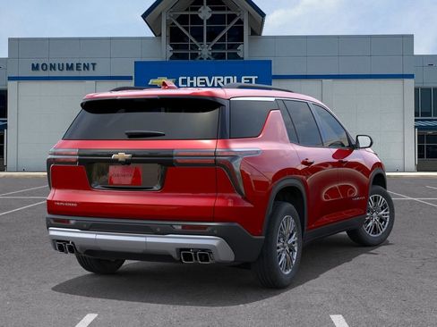 New 2026 Chevrolet Traverse LT image 4