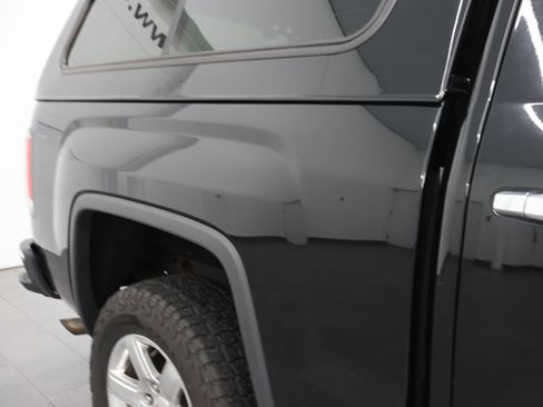 Used 2017 GMC Sierra 1500 SLT w/ Suspension Package, Off-Road AWD/4WD image 24