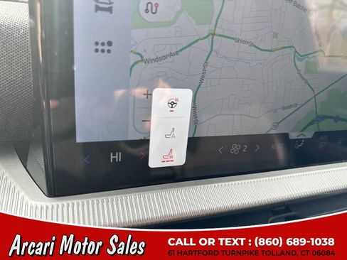 Used 2025 Ford Explorer ST-Line w/ ST-Line Street Pack image 25