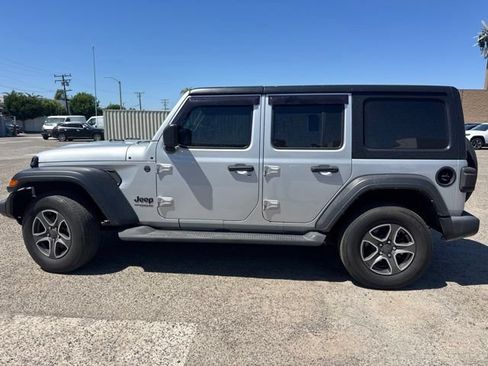 Used 2022 Jeep Wrangler Unlimited Sport AWD/4WD image 8