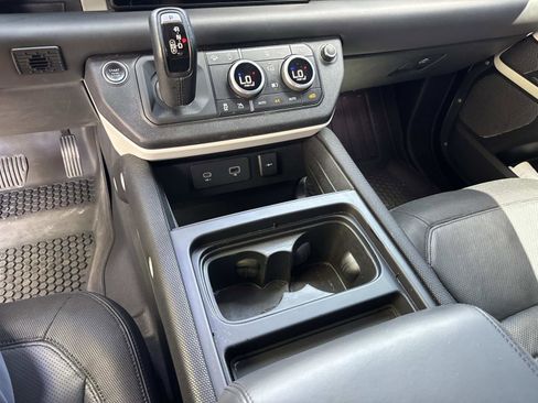Used 2022 Land Rover Defender 110 X-Dynamic HSE AWD/4WD image 26
