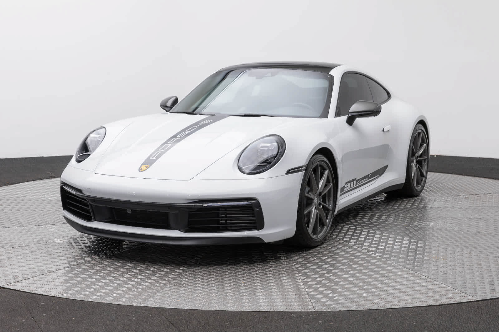 Used 2024 Porsche 911 Carrera T RWD image 1
