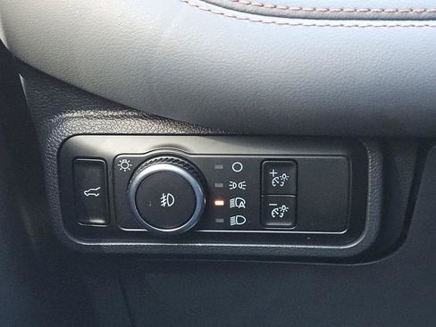 New 2026 Ford Explorer Active w/ Active Comfort Package image 17