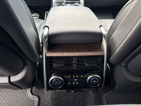 Certified 2023 Land Rover Range Rover Autobiography AWD/4WD image 17