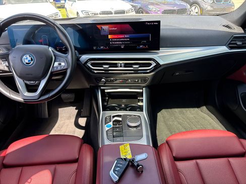 Used 2023 BMW i4 eDrive35 w/ Premium Package RWD image 29