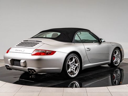 Used 2006 Porsche 911 Carrera S RWD image 8