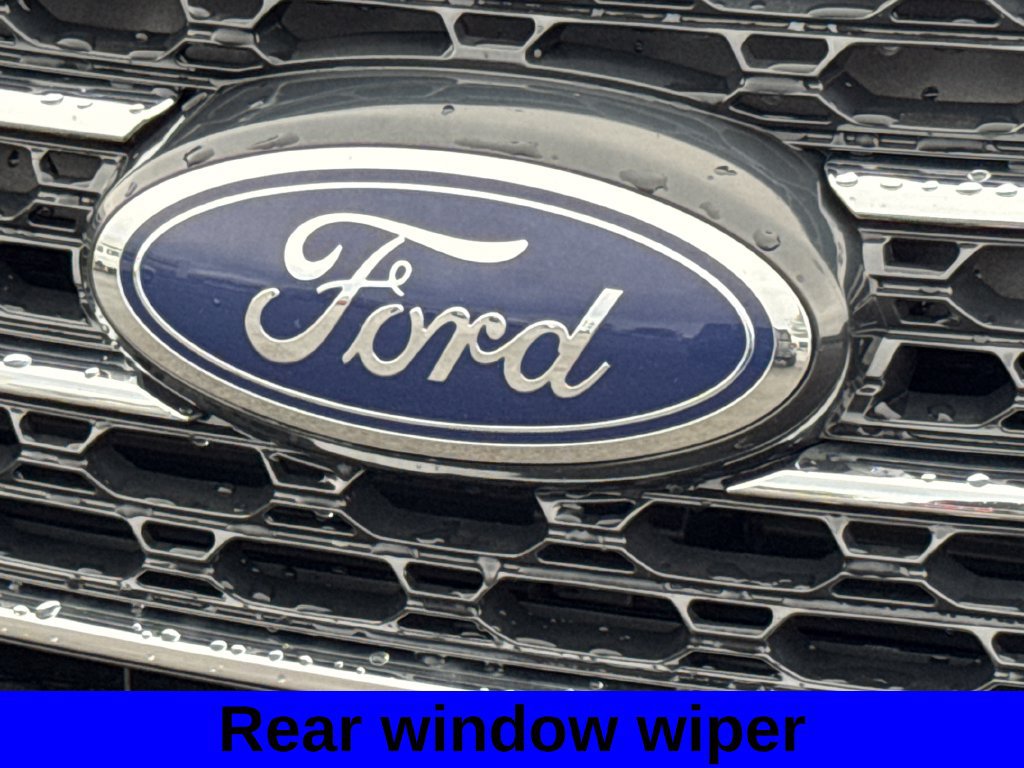 Used 2021 Ford Explorer XLT w/ Equipment Group 202A AWD/4WD image 16