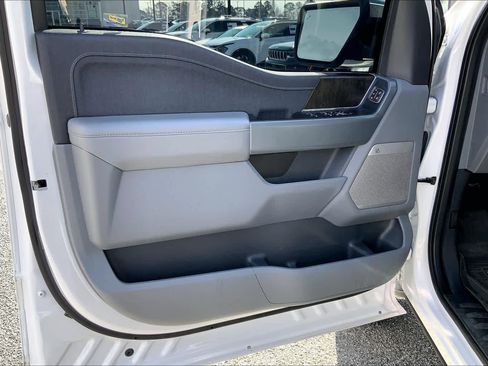 Used 2023 Ford F150 Lariat w/ Trailer Tow Package image 20