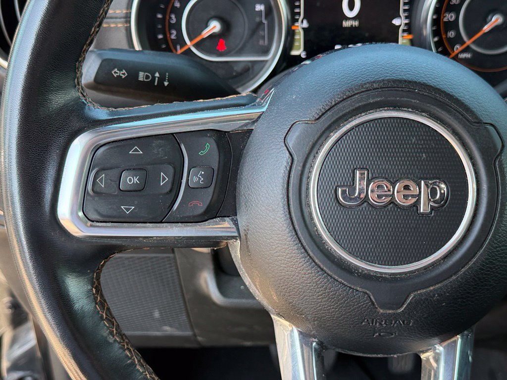 Used 2022 Jeep Wrangler Unlimited Sahara AWD/4WD image 15