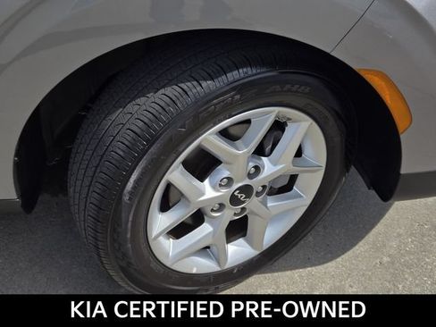 Certified 2025 Kia Soul LX w/ LX Technology Package FWD image 6