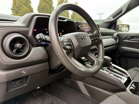 Used 2024 Chevrolet Colorado Trail Boss w/ LPO, Dark Essentials Package image 17
