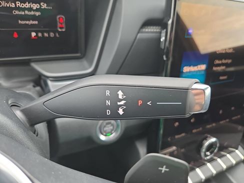 New 2026 GMC Terrain Elevation w/ Technology Package II FWD image 31