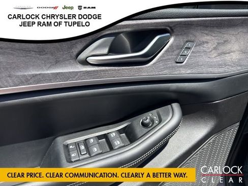 Used 2024 Jeep Grand Cherokee L Limited w/ Luxury Tech Group II AWD/4WD image 10