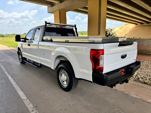 Used 2019 Ford F250 XL w/ Power Equipment Group RWD image 5