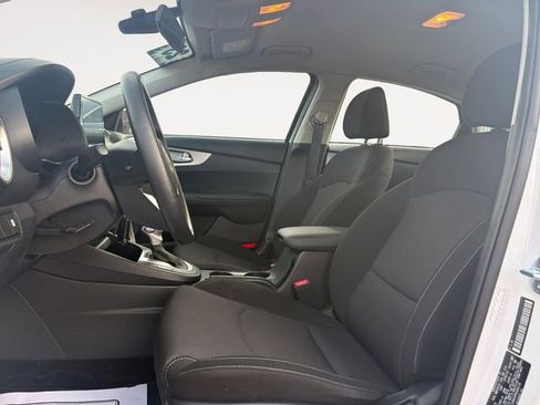 Certified 2023 Kia Forte LXS image 9