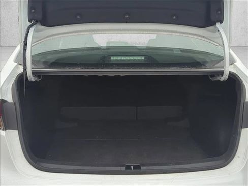 Used 2024 Toyota Corolla LE image 5