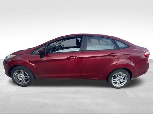 Used 2017 Ford Fiesta SE FWD image 4